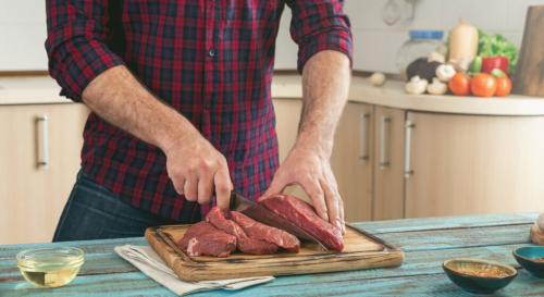 El consumo de carne en el hogar sigue cayendo durante 2022