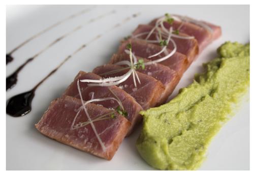 Recetas sabrosas: Tataki de atún y guacamole